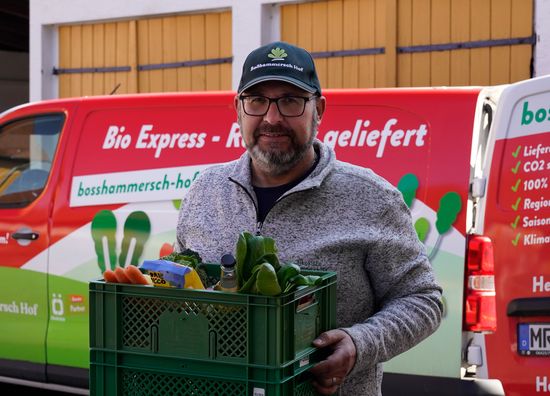 Ökokiste mit regionalem Bio Obst und Gemüse