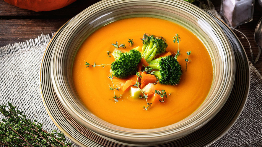 Rezeptbild für Kürbissuppe "Table queen" mit Gemüse