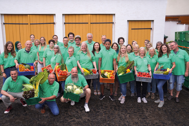 Gruppenbild der Mitarbeiterinnen und Mitarbeiter der Ökokiste Boßhammersch Hof