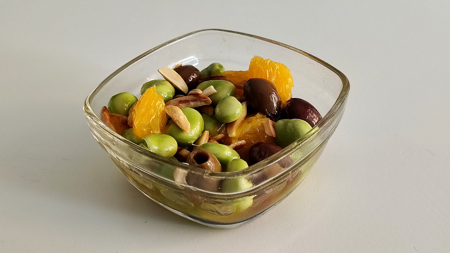 Rezeptbild für Frühlingsfrisch: Salat mit Dicken Bohnen und Orangen