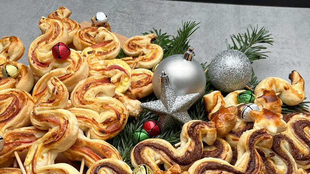 Rezeptbild für Blätterteig-Tannenbäume