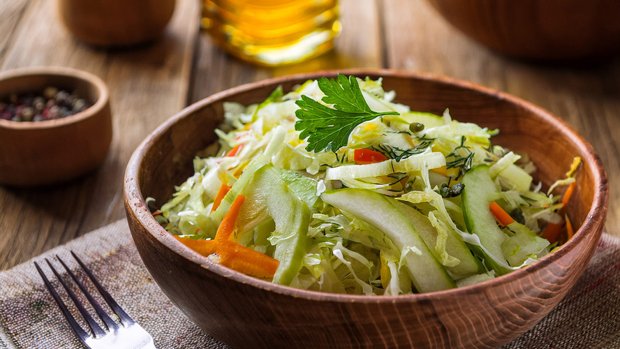 Rezeptbild für Fruchtiger Spitzkohlsalat