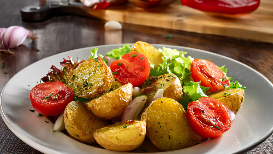 Rezeptbild für Warmer Kartoffel-Endivien-Salat