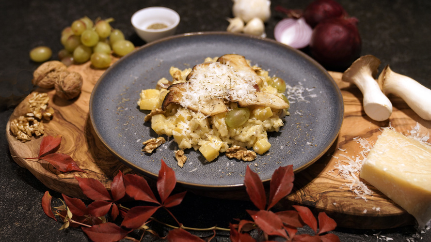 Rezeptbild für Steckrüben-Risotto mit Kräuterseitlingen und Walnüssen