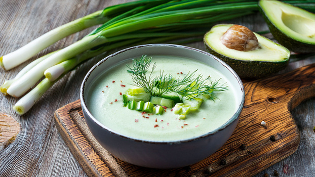 Rezeptbild für Kalte Gurken-Avocado-Suppe