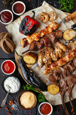 Produktfoto zu Ran an den Grill, mit leckeren Grillrezepten
