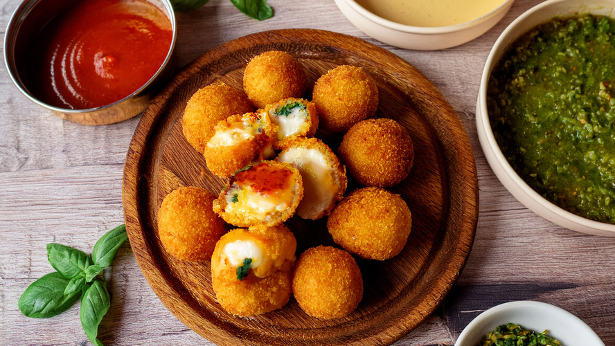 Rezeptbild für Arancinis mit veganem Brie