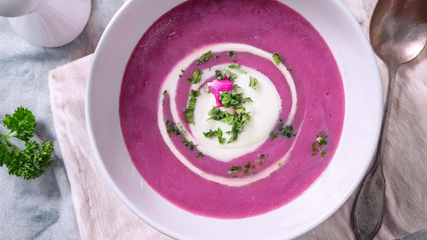 Rezeptbild für Rotkohlsuppe mit Kokosmilch und Curry